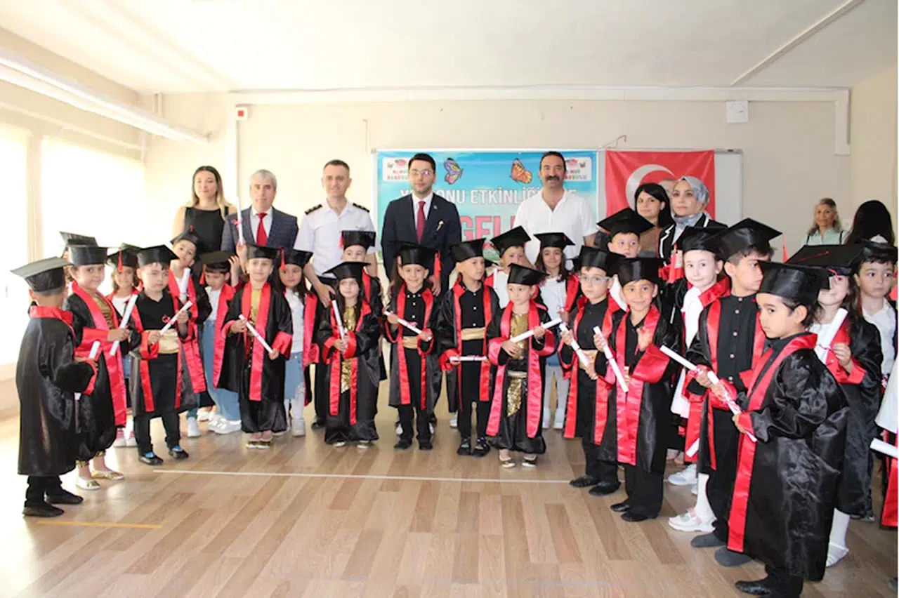 Almus'ta anaokulu yıl sonu etkinliği yapıldı 