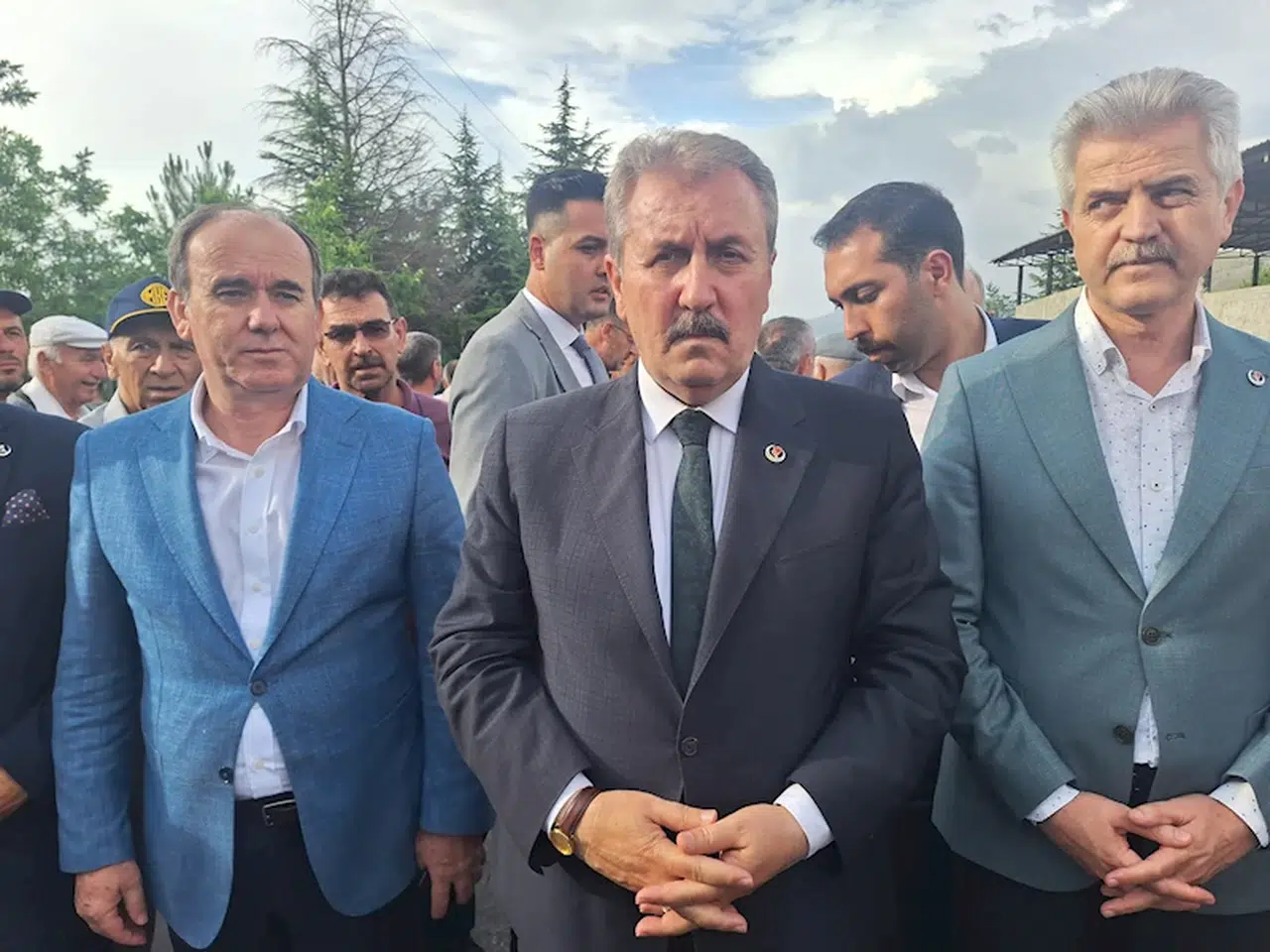 Ayşe'nin ölümüne neden olan 'reklam panosu' inceleniyor/ Ek fotoğraflar