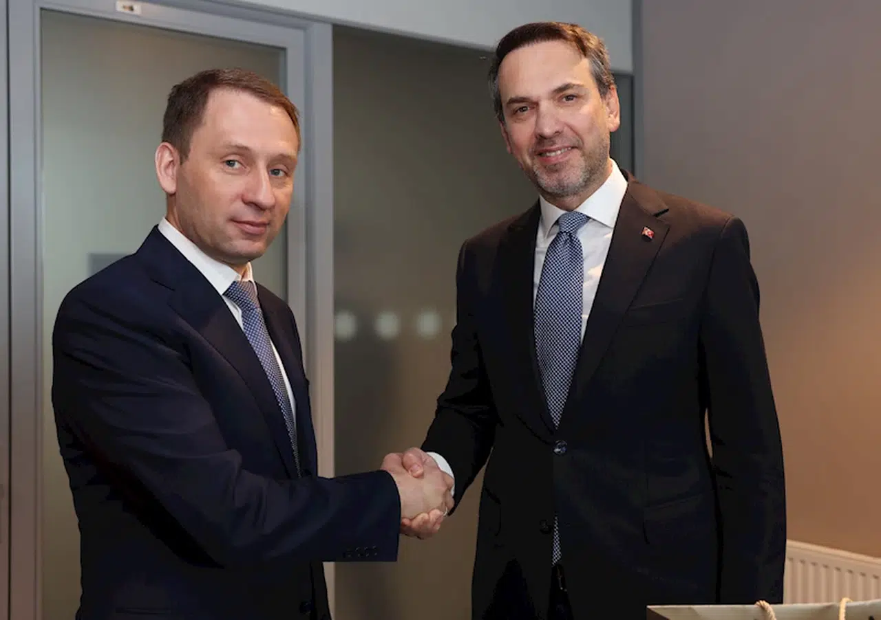 Bakan Bayraktar, Rus mevkidaşı Kozlov ile görüştü