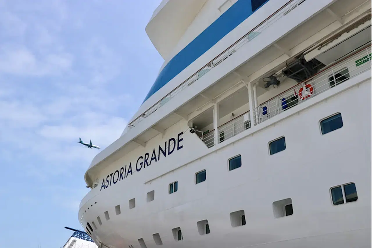 "Astoria Grande" kruvaziyeri bu yıl 10'uncu kez Trabzon Limanı'na geldi