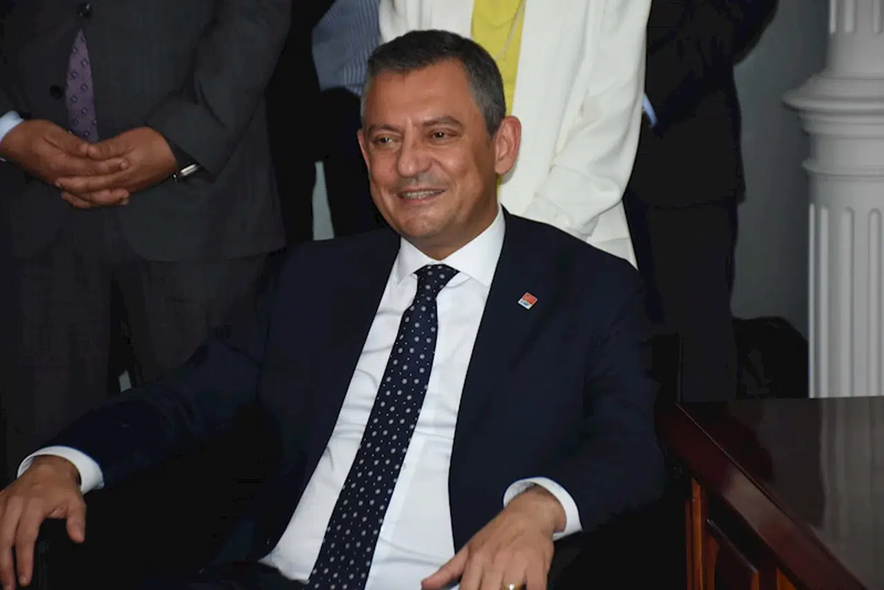 Özgür Özel: İzmir'de kendi içimizde öz eleştiri yapıyoruz (2)