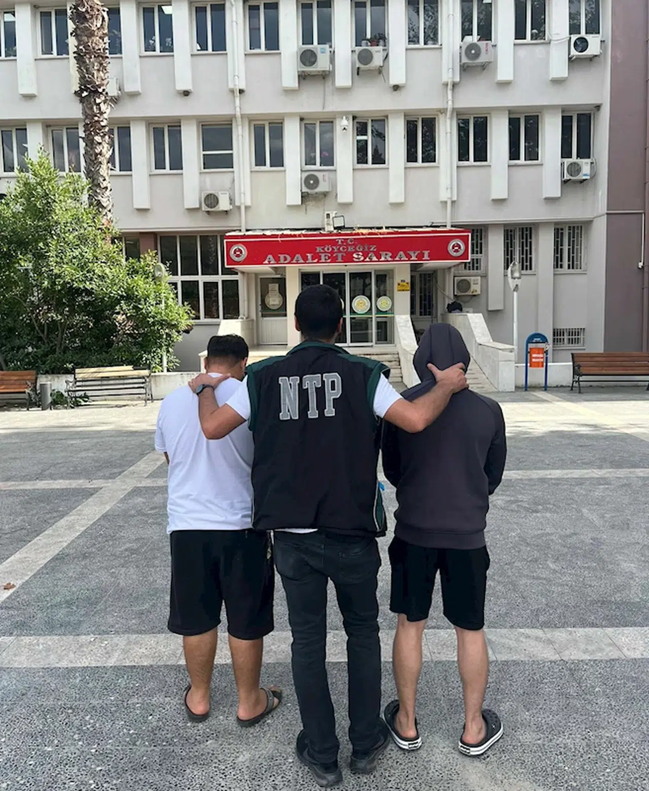 Muğla'da evinde uyuşturucu ele geçirilen yabancı uyrukluya tutuklama