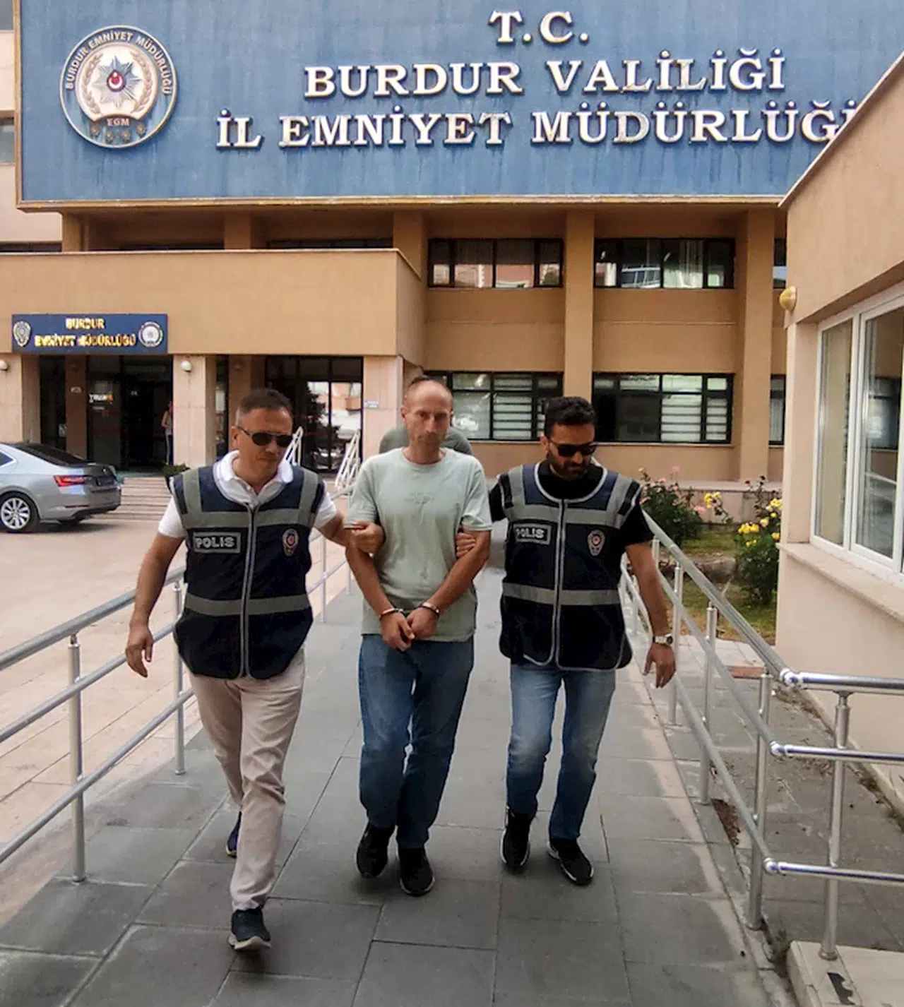 21 yıl 8 ay hapis cezasıyla aranan şüpheli yakalandı