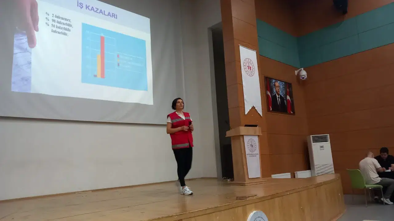 Gençlik ve Spor İl Müdürlüğü Personeline İş Sağlığı ve Güvenliği Eğitimi