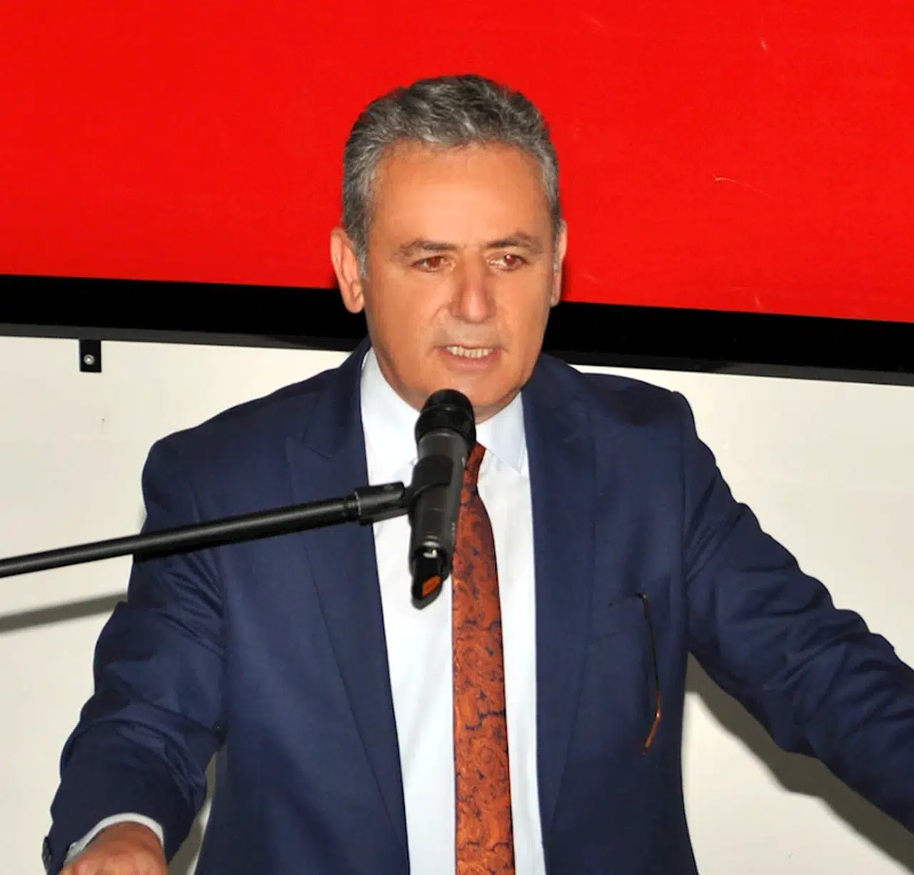 Burdur ASKF'de Şimşek yeniden başkan 