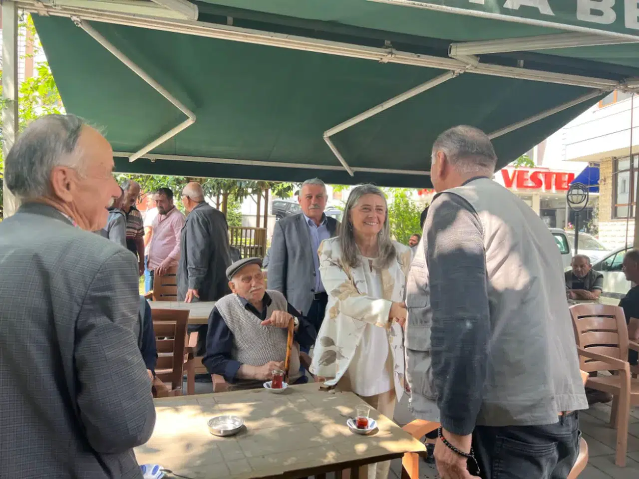 CHP Tonya Kadın Kolları'ndan Esnaf ve Vatandaş Ziyareti