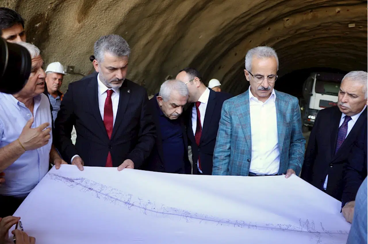 Ulaştırma ve Altyapı Bakanı Abdulkadir Uraloğlu, Trabzon'da konuştu: