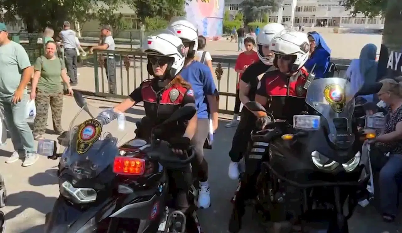 Edirne'de yanlış okula gelen ve kimliğini unutan öğrencileri Yunus timleri yetiştirdi