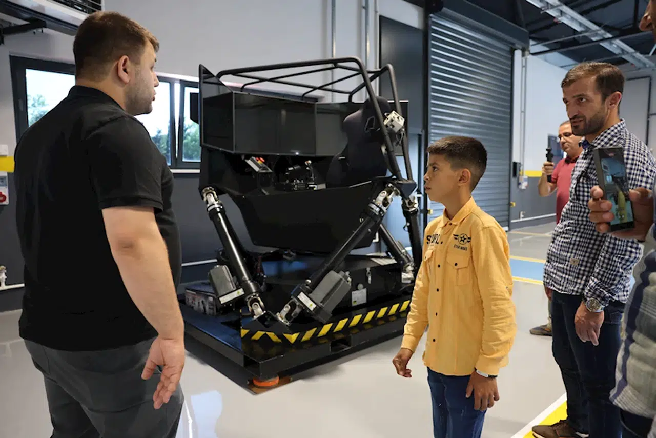 Hakkari'den mühendis olma hayaliyle İstanbul'a gelen Aram Kaynak, YTÜ'yü gezdi 