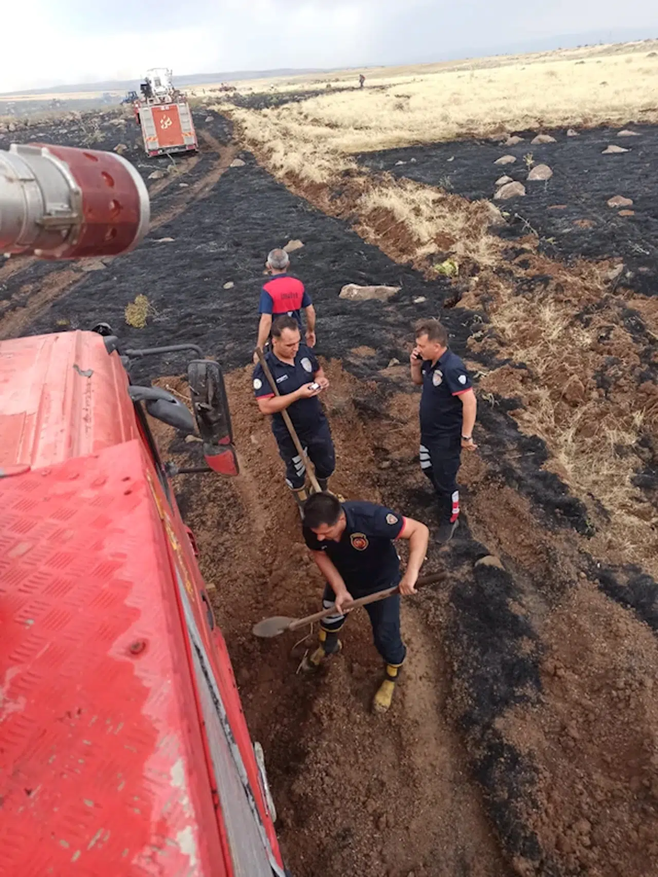 Şırnak'ta 'yıldırım' yangınları; buğday ekili araziler ile meralar yandı