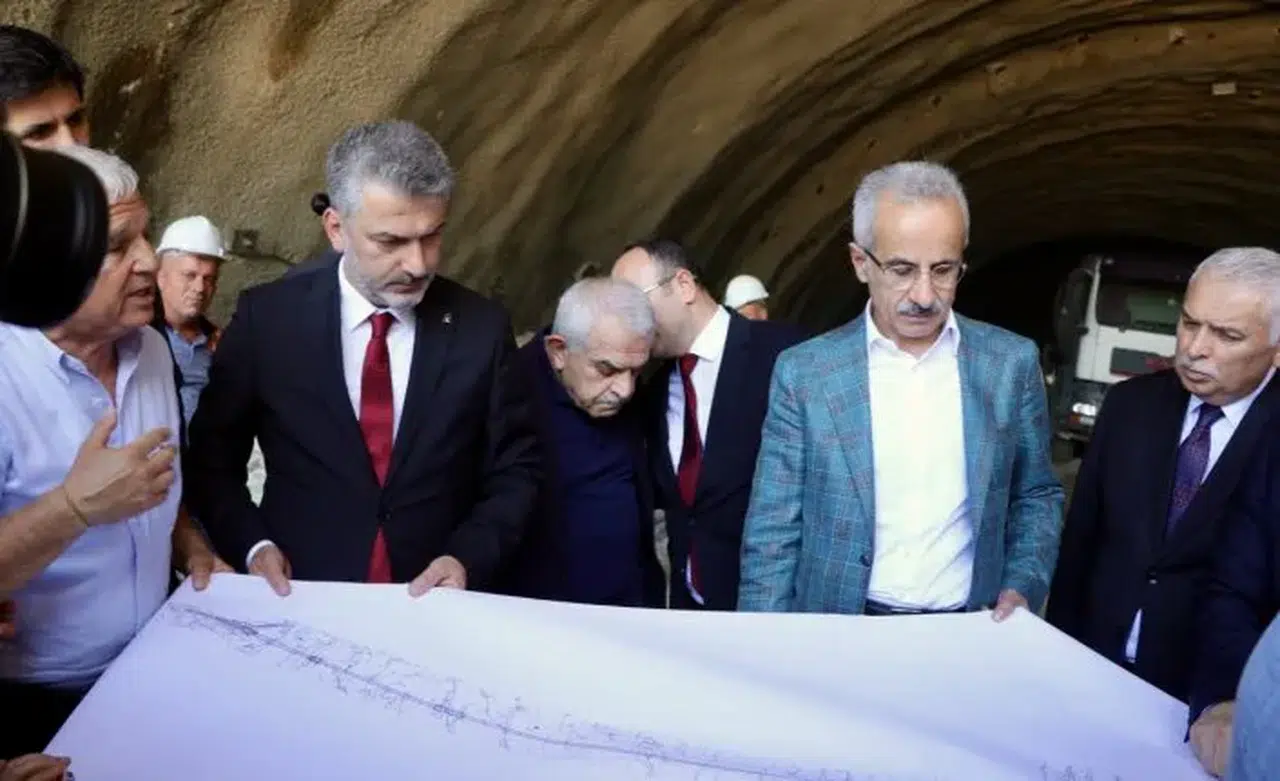 Ulaştırma Bakanı: Trabzon Havalimanı Yolcu Kapasitesinin 4 Milyonu Geçmesi Bekleniyor