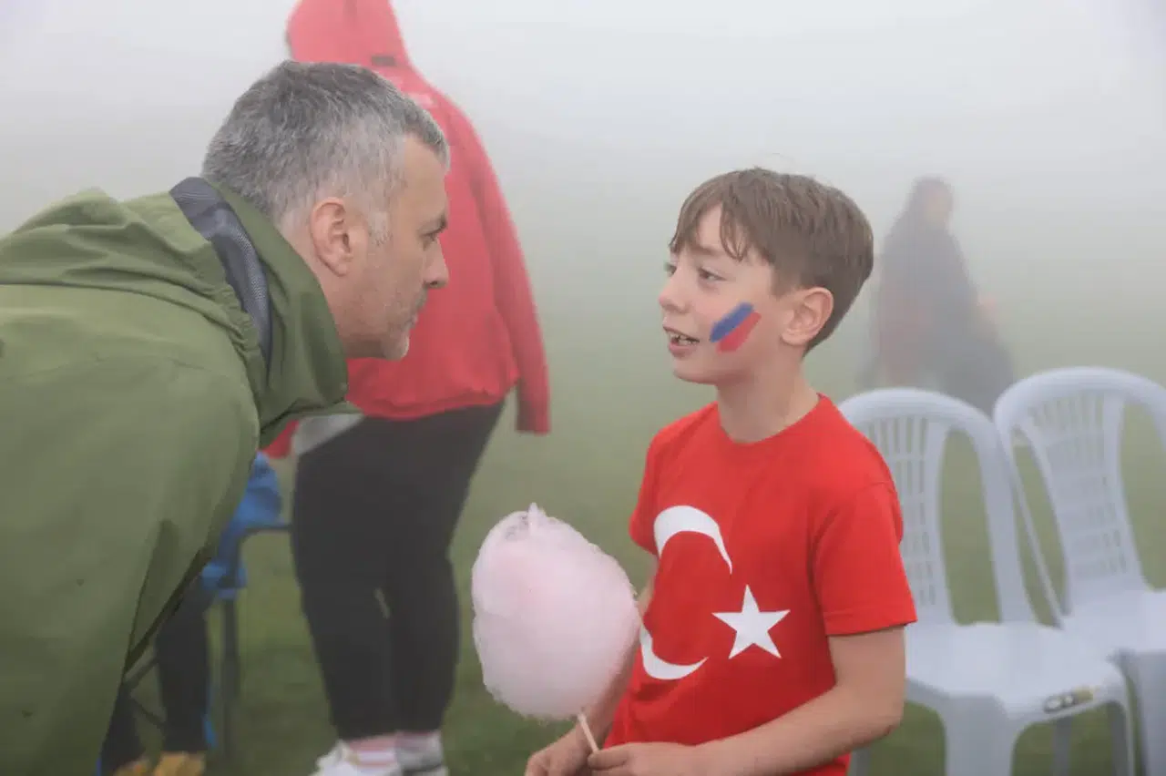Çocuklar ve Aileler Yomra'da Uçurtma Şenliği'nde Buluştu