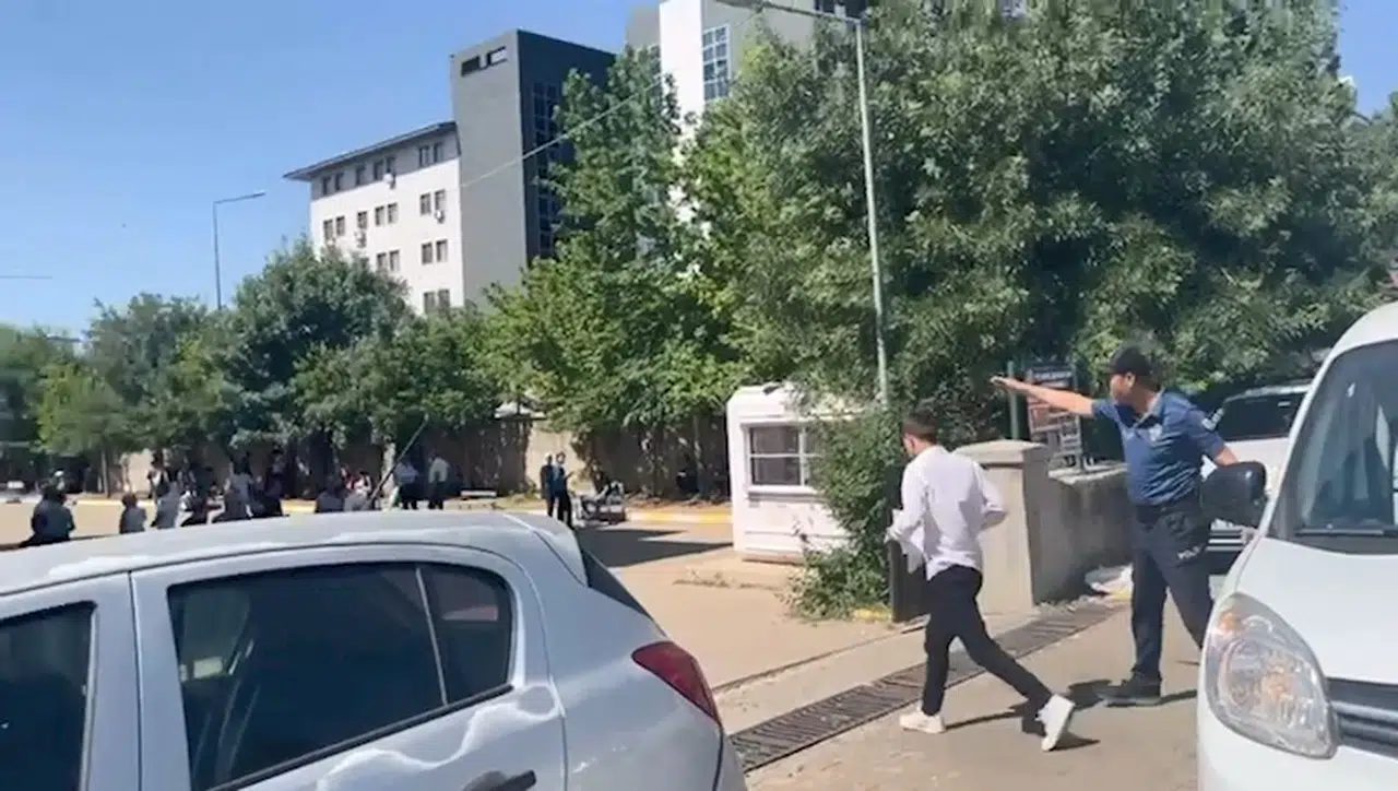 Bingöl'de unuttukları kimlikleri yerine yenisi çıkarılan 6 öğrenciyi sınava polis yetiştirdi