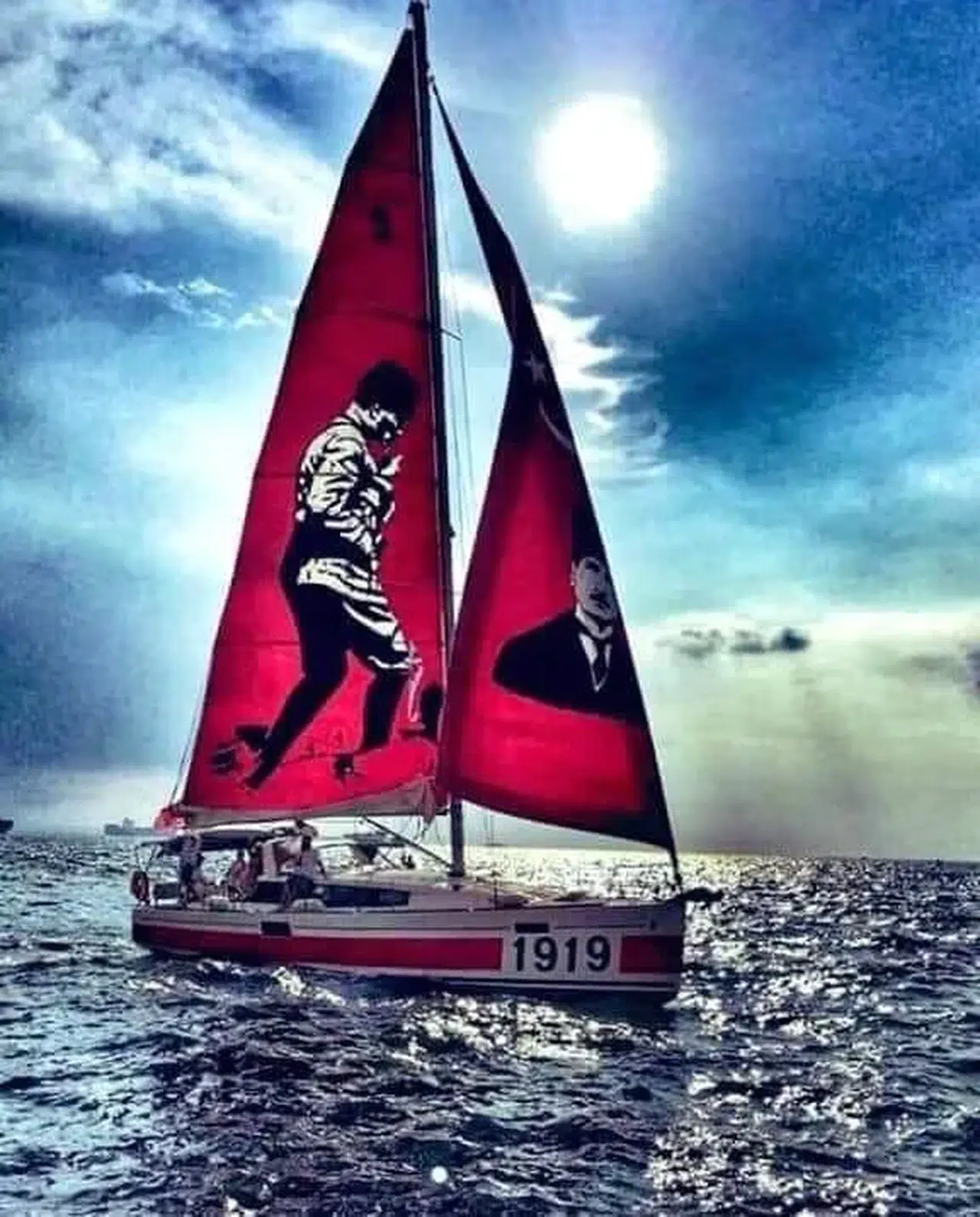 CHP Milletvekili Bayraktutan: "Denizlerdeki Egemenliğimizin Simgesi Kabotaj Bayramı'nı Kutluyoruz"