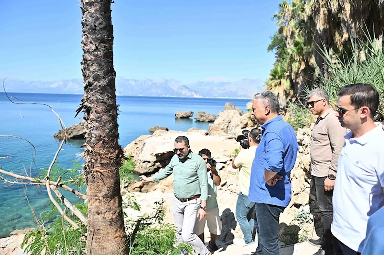 Başkan Uysal: Bambus plajı Antalya'nın