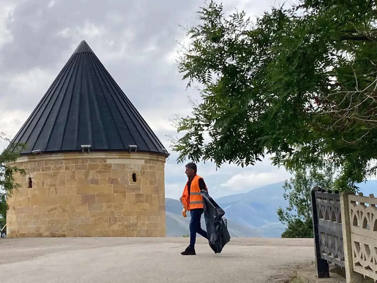 Bayburt'ta Muhtarlık İşleri ve Park Bakımında Yoğun Çalışma