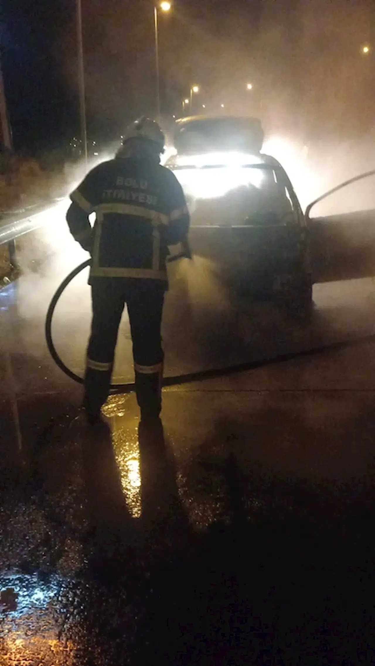 Bolu Dağı'nda otomobil yandı