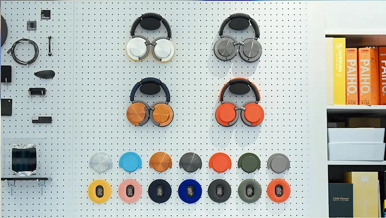 Dyson'dan aktif gürültü engelleme özelliğine sahip yeni kulaklık