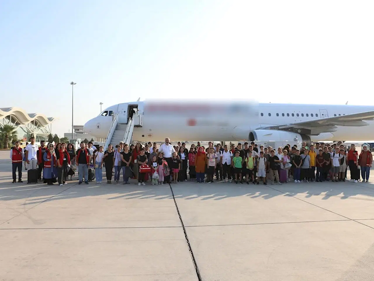 Hatay depreminin 6 bin 447 öksüz ve yetimine 'Yüreğimizdeki Işık'