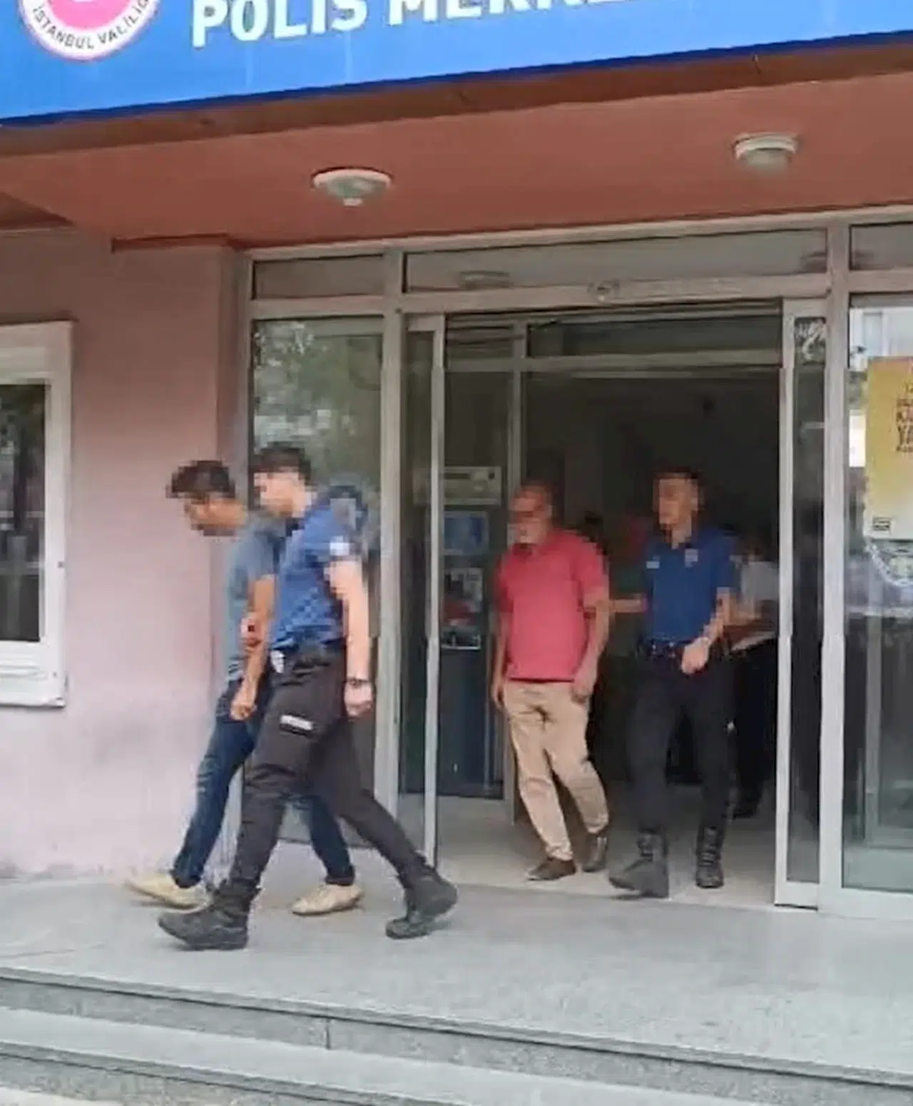 İstanbul - Metrobüs kazasına ilişkin gözaltı sayısı 10'a yükseldi