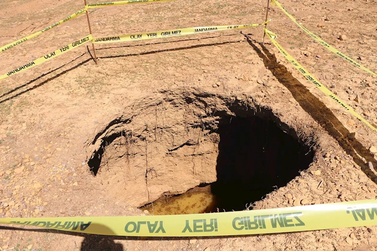 Bingöl'de yaylada oluşan çöküntüde inceleme; yeraltı suyunun etkisiyle çökmüş