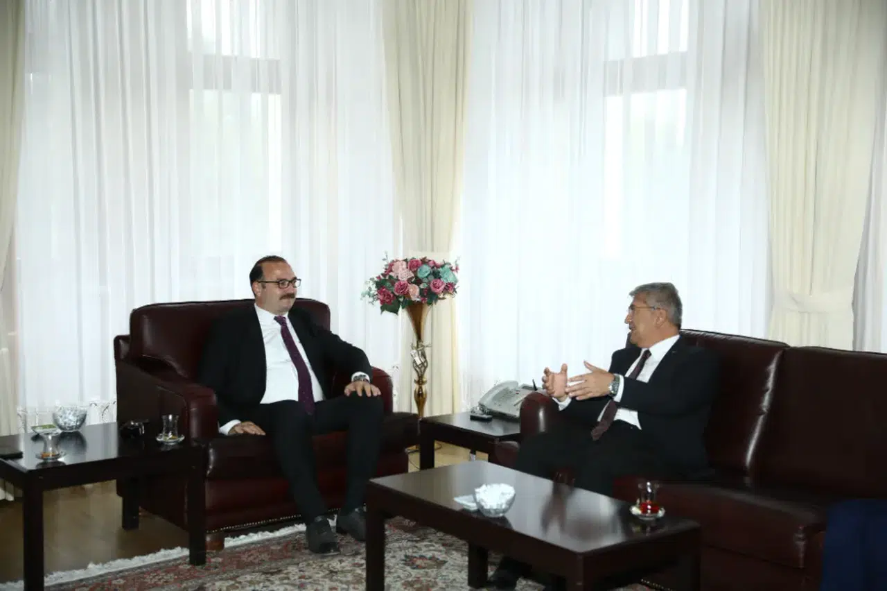 Erzurum'un Kurumsal İlgisi Atatürk Üniversitesi'nde Buluştu: Başsavcı, ETB Başkanı ve POMEM Müdürü Bir Araya Geldi