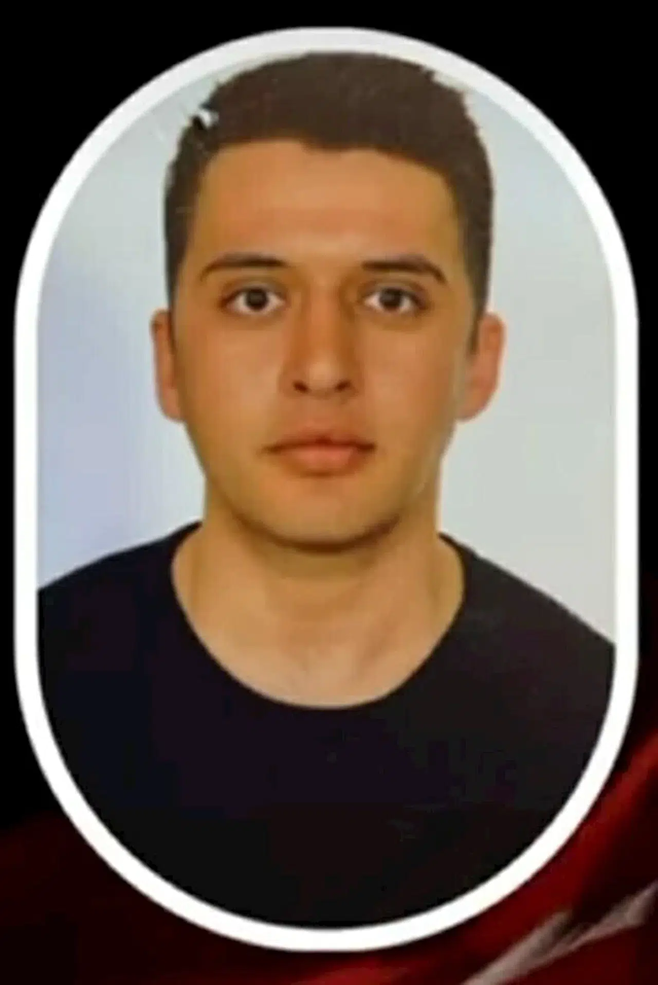 İzmir'de devrilen motosikletteki polis memuru öldü, eşi yaralandı