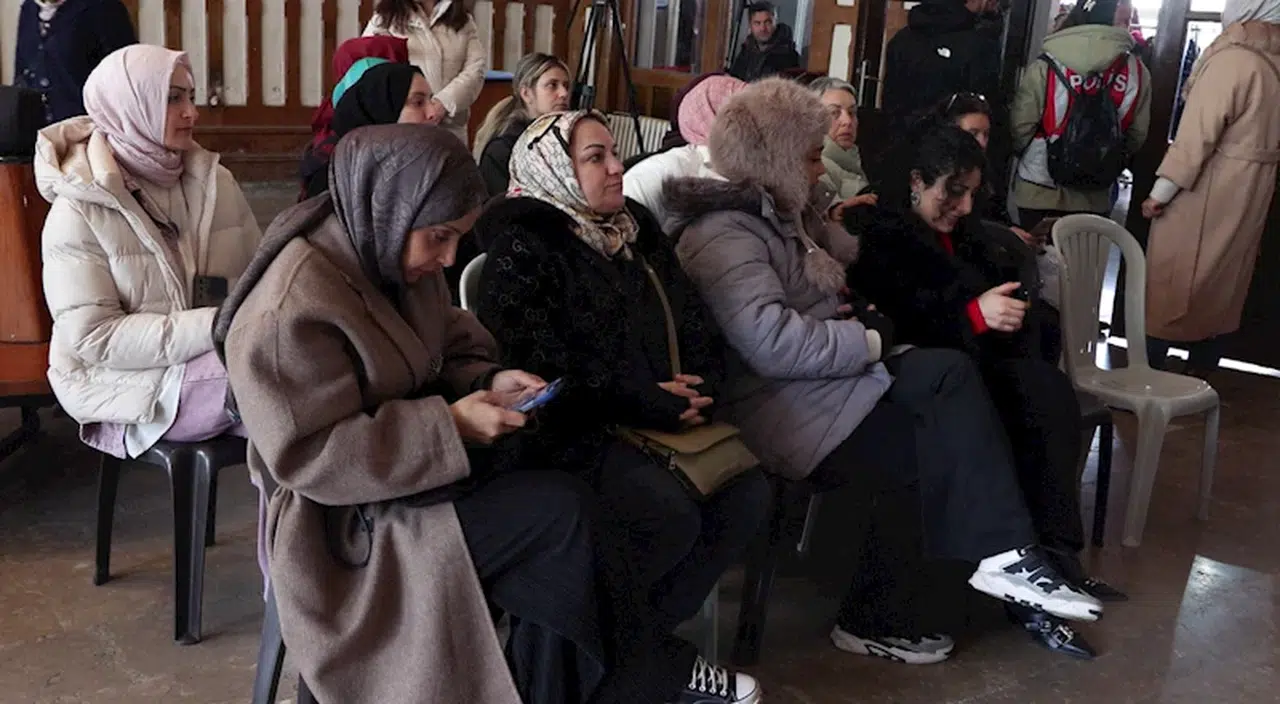 İstanbul- Sirkeci Garı'nda 'En İyi Narkotik Polisi Anne' semineri