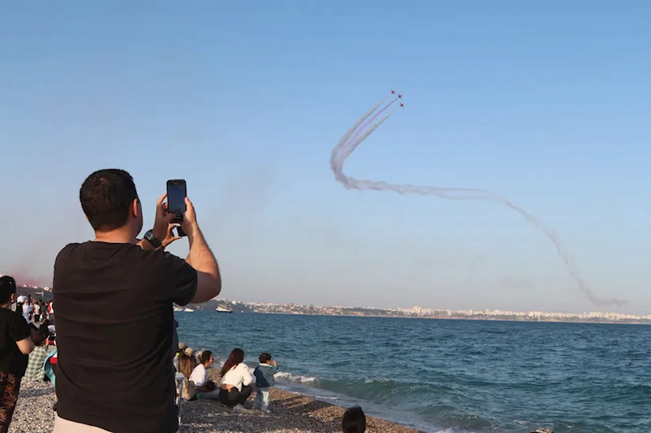 Türk Yıldızları'ndan Antalya'da nefes kesen gösteri/ Ek fotoğraflar