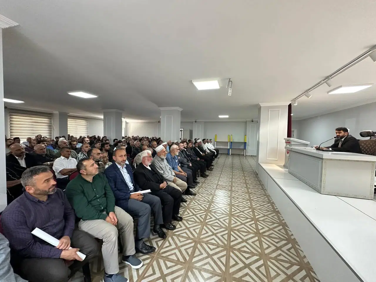 Of İlçe Müftüsü Cebeci, cenaze töreninde dayanışma ve destek mesajı verdi