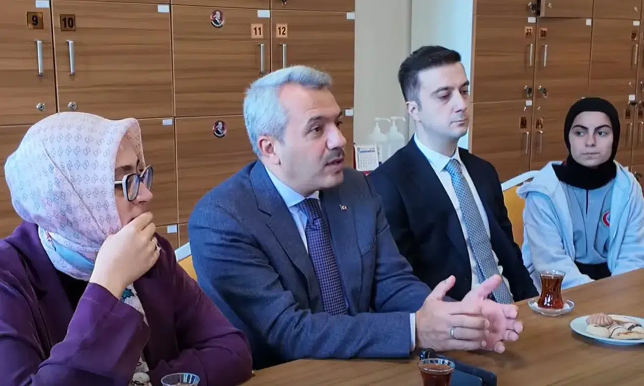 Rize Valisi Baydaş'tan eğitim vurgusu ve doğum günü kutlaması ziyareti