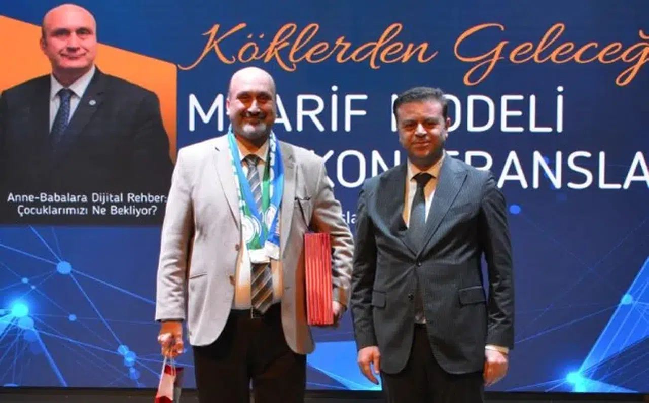 Dijital Rehber Konferansı: Çocuklarımızı Ne Bekliyor? Söyleşisi Velilerle Buluştu