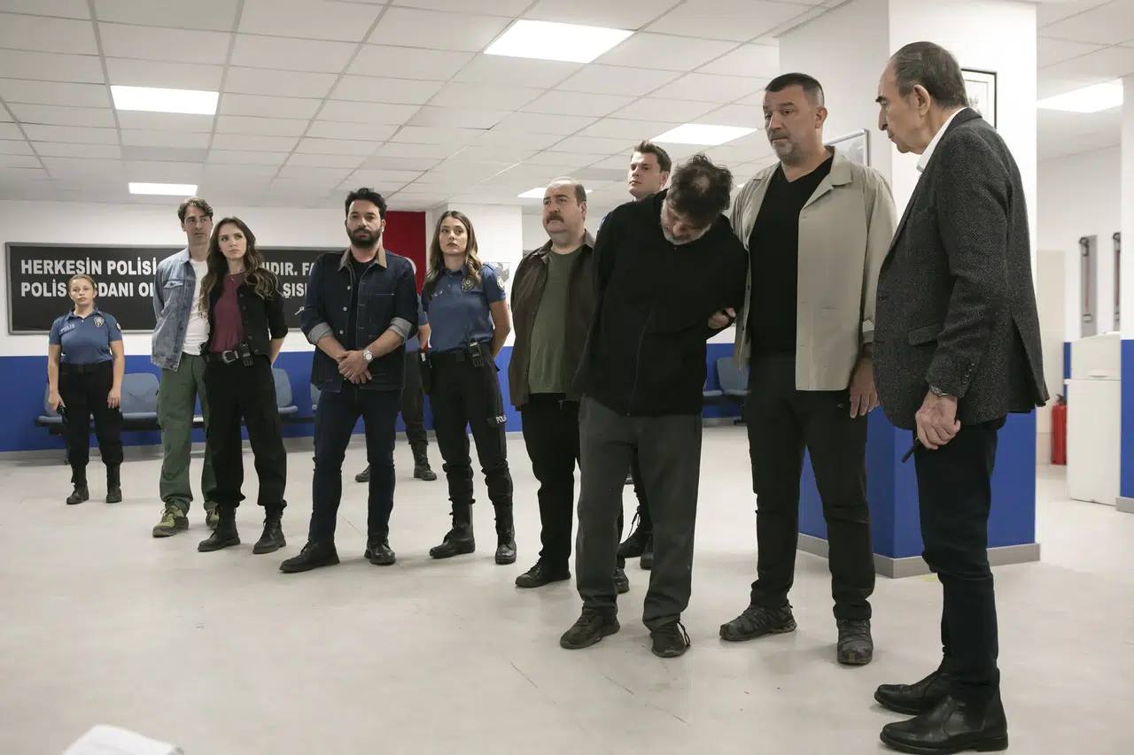 Arka Sokaklar'da Ali'nin sıradışı dönüşümü izleyenleri etkiledi!