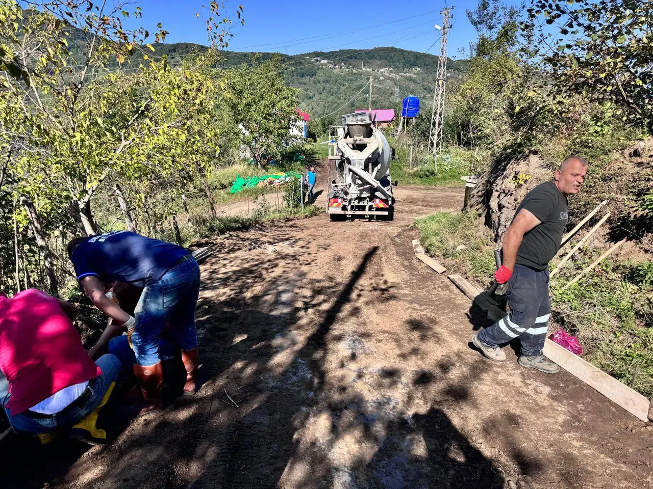 Beşikdüzü Belediyesi’nden Yol Konforu