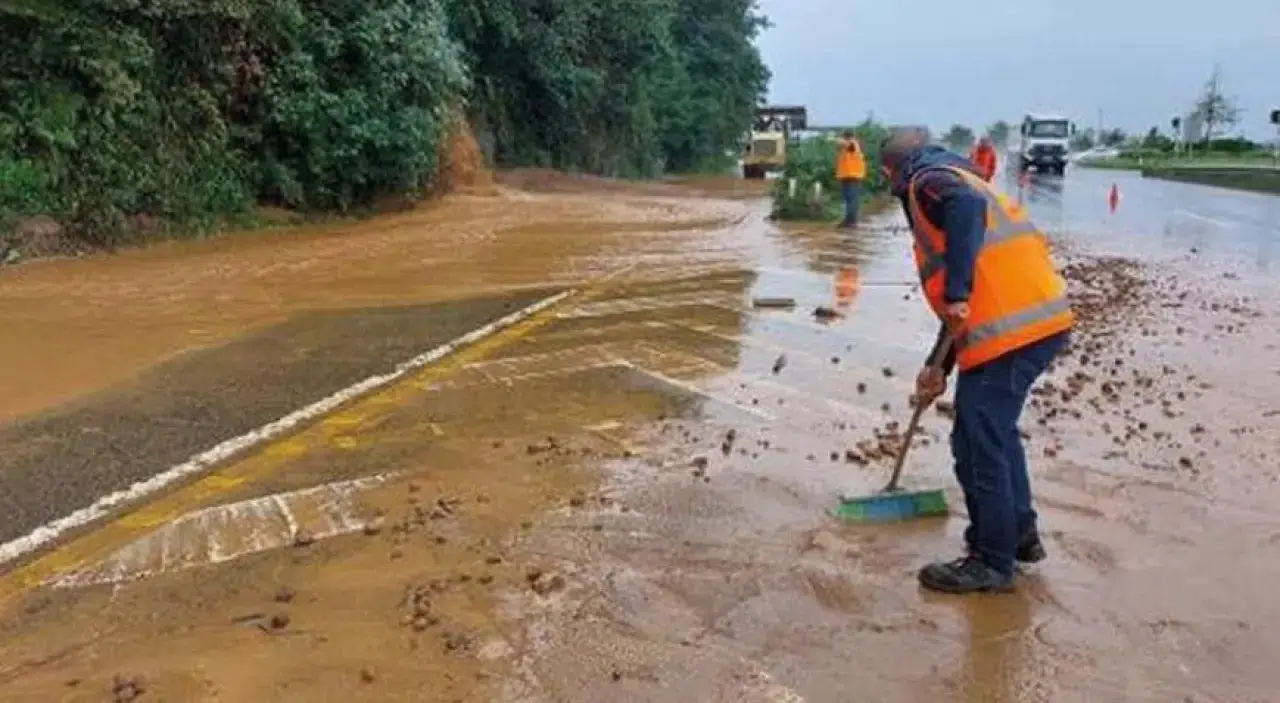 Aralarında Rize'de var: Birçok ilde etkili olacak! Meteoroloji gün gün açıkladı... İşte Sağanak beklenen yerler