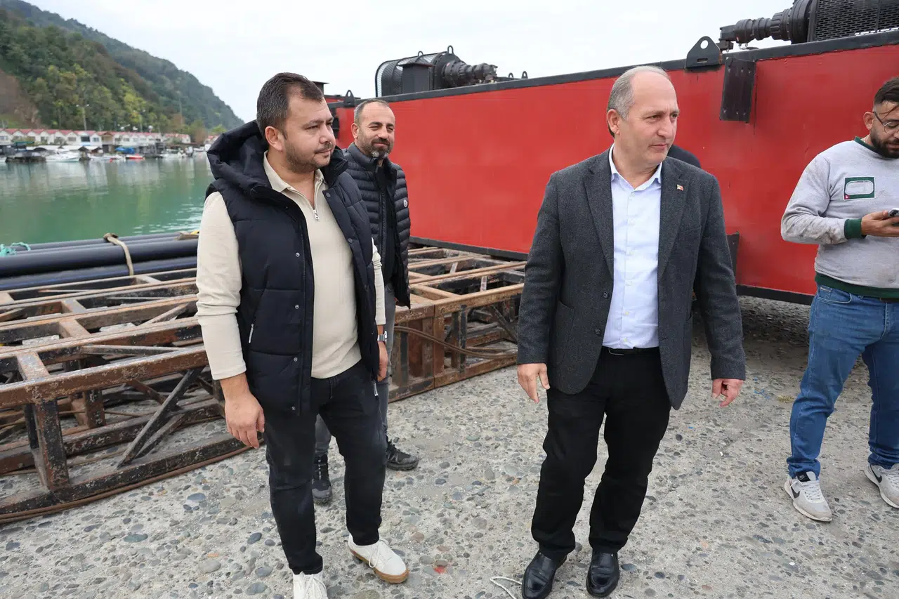 Arhavi'de Sahil Plaj Projesi İçin Sondaj Çalışmalarına Başlandı