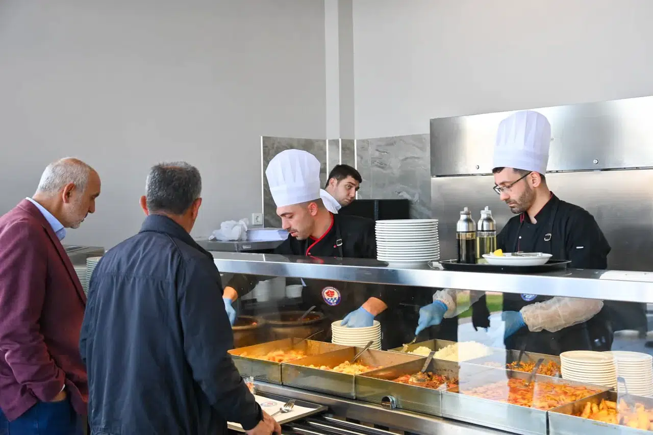 Trabzon'da Esnaf Lokantası, 3 ayda 49 bin kişiye kaliteli yemek hizmeti sunuyor