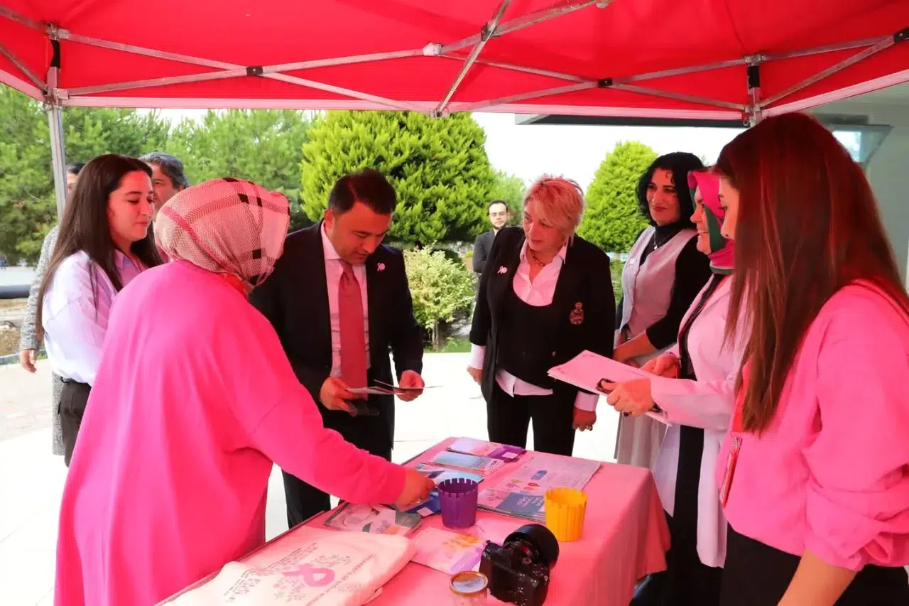 Ekim'de Meme Kanseri Farkındalığı İçin Önemli Konferans Düzenlendi