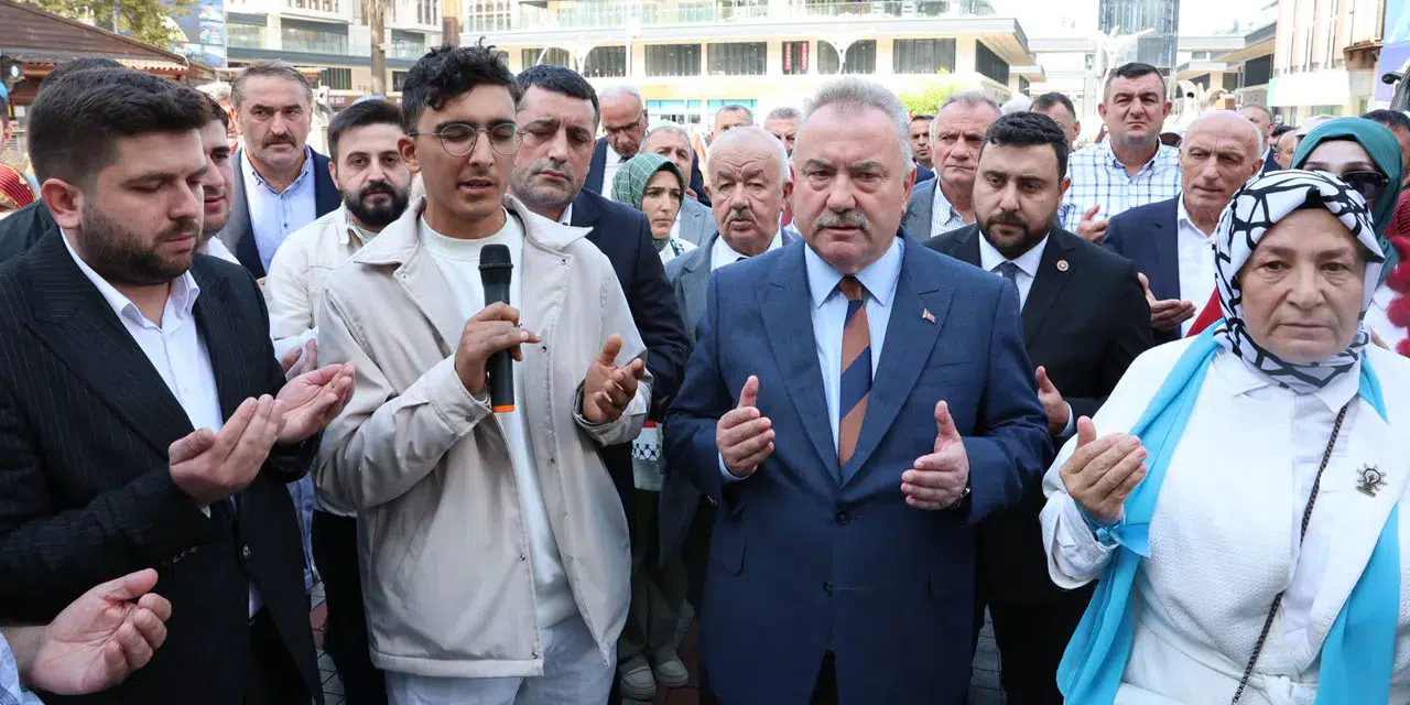 Rize'de kadınlar Gazze için el ele verip destek mesajı yaydı