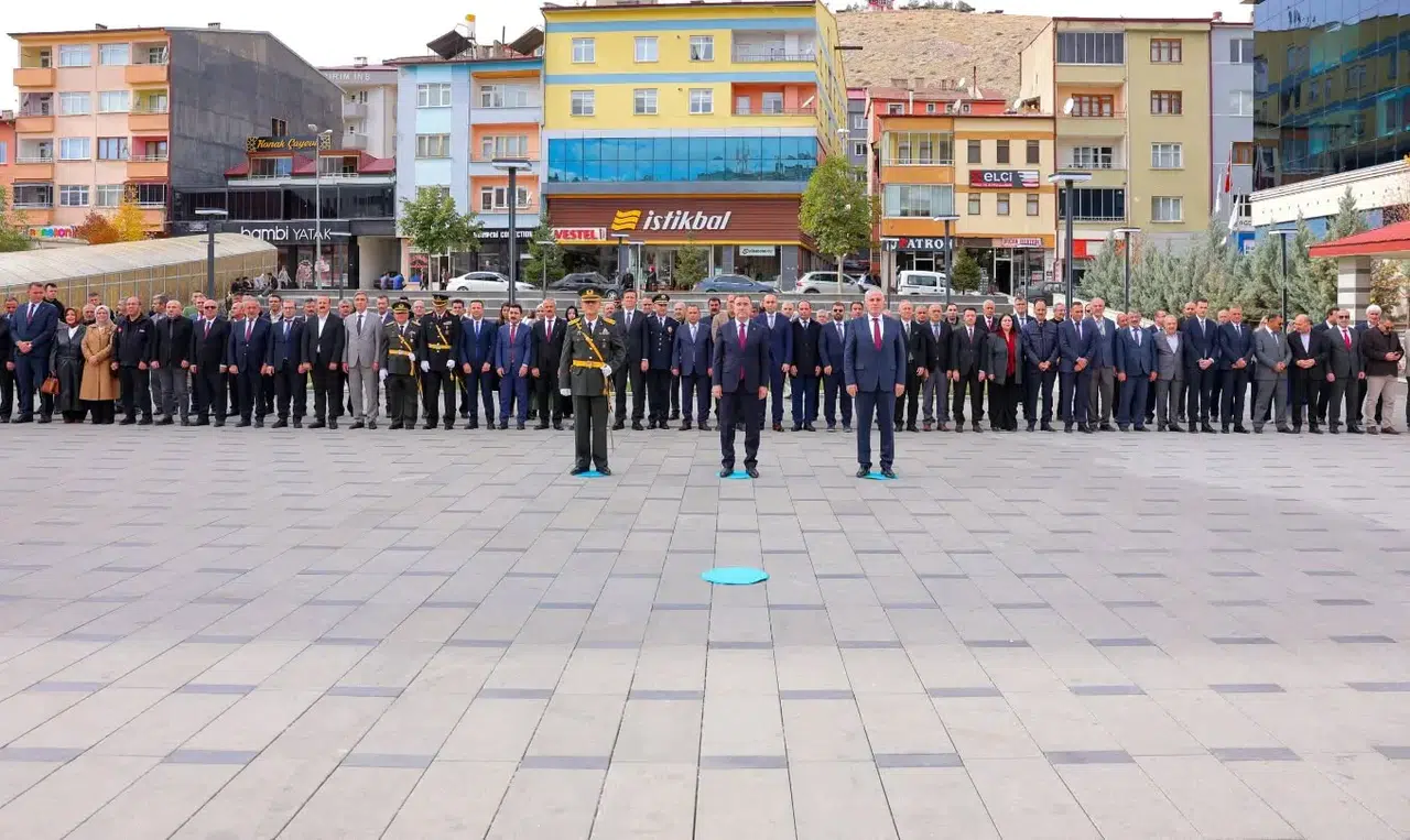 Bayburt'ta Cumhuriyet Bayramı Kutlamaları; Birlik ve Beraberlik Mesajı Verildi