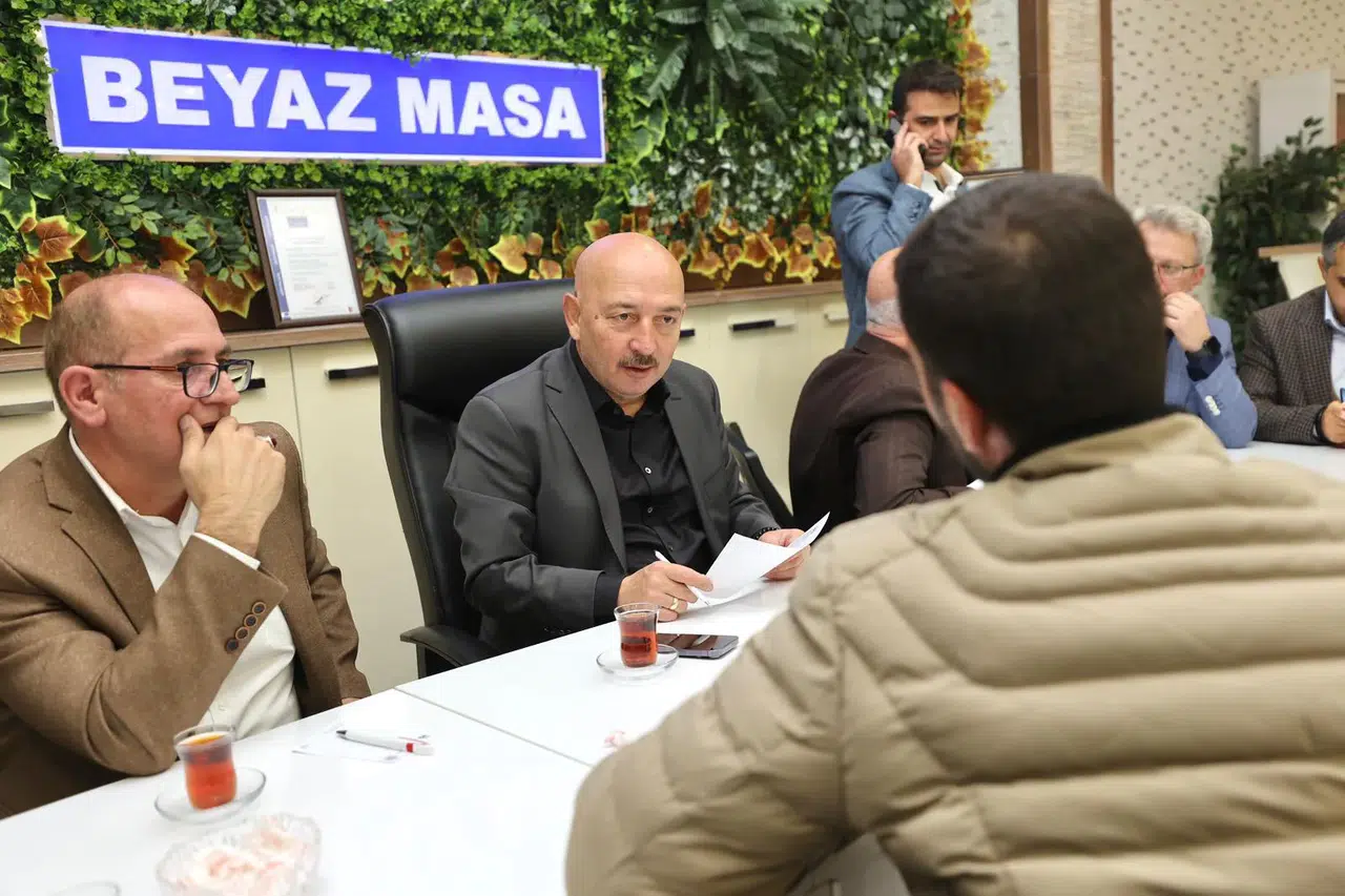 Erzurum'da Halk Günü Etkinliği: Şehirdeki Vatandaşların İstekleri ve Beklentileri Harcanıyor