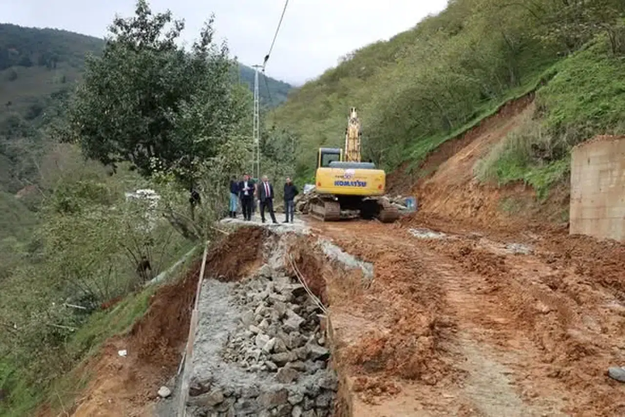 Ortahisar'da Altyapı Çalışmaları Aralıksız Devam Ediyor, Mahalleler Yenileniyor