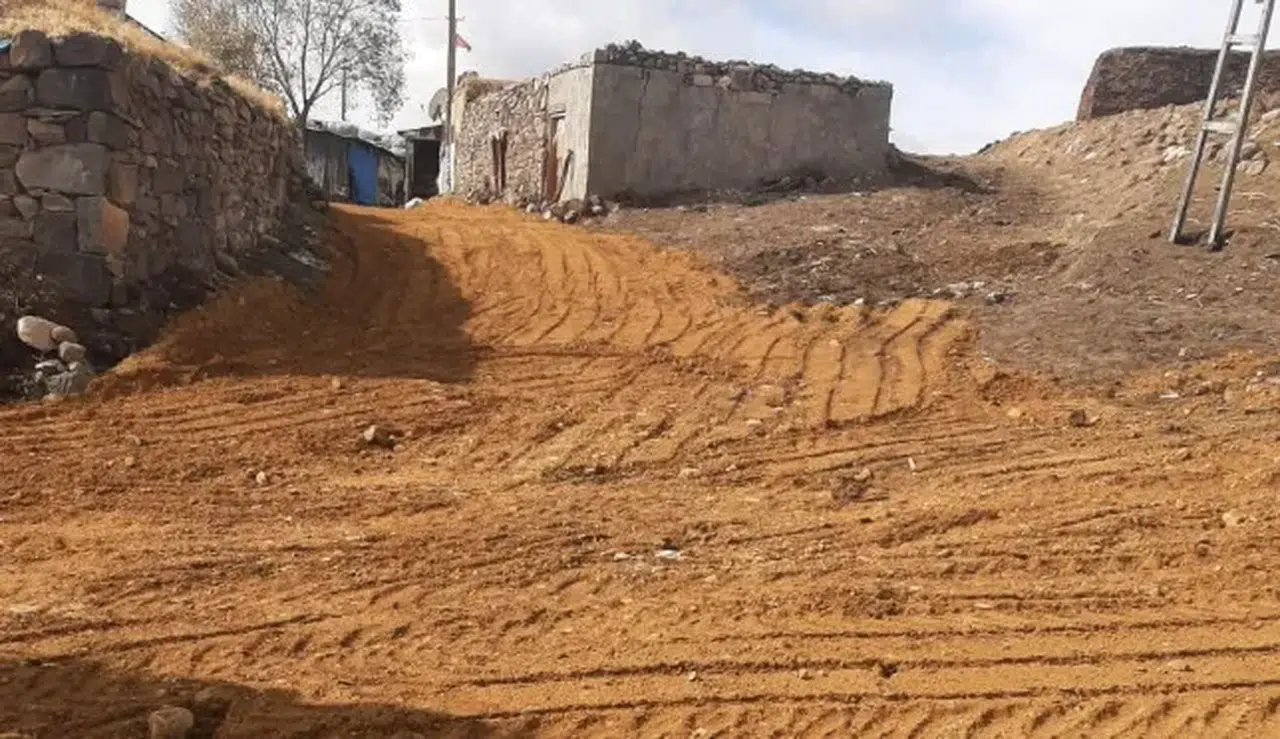 Yaylasuyu Mahallesi'nde yol çalışmalarıyla ulaşım konforu artıyor