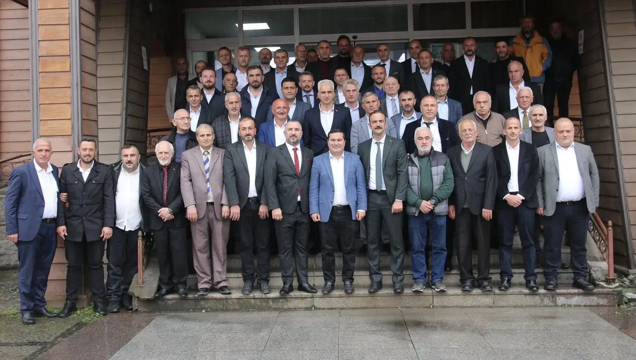 Muhtarlar Günü'nde Ardeşen'de muhtarlar kaymakamı ziyaret etti