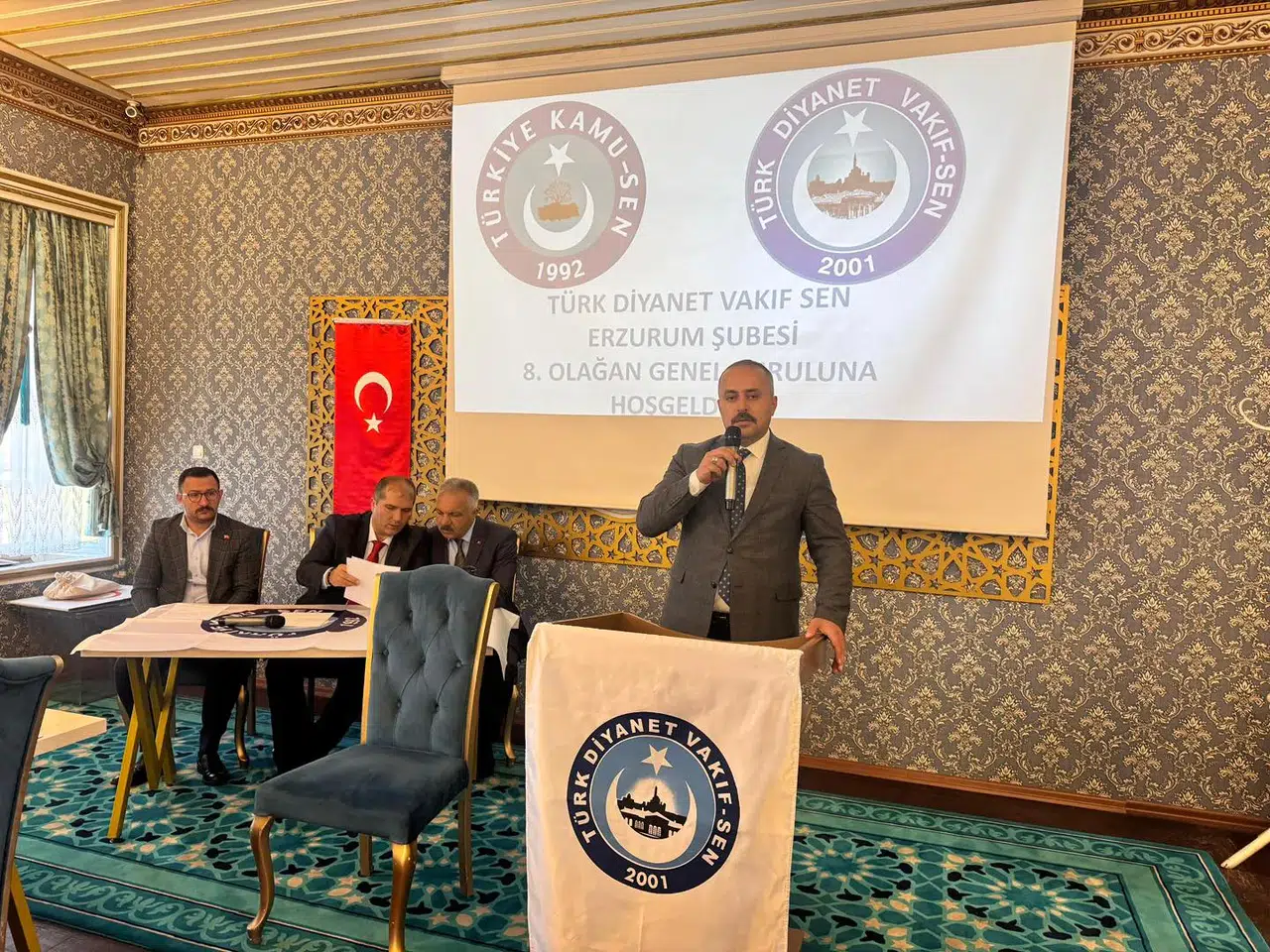 Mahmut Coşkun güven tazeleyerek şube başkanı seçildi