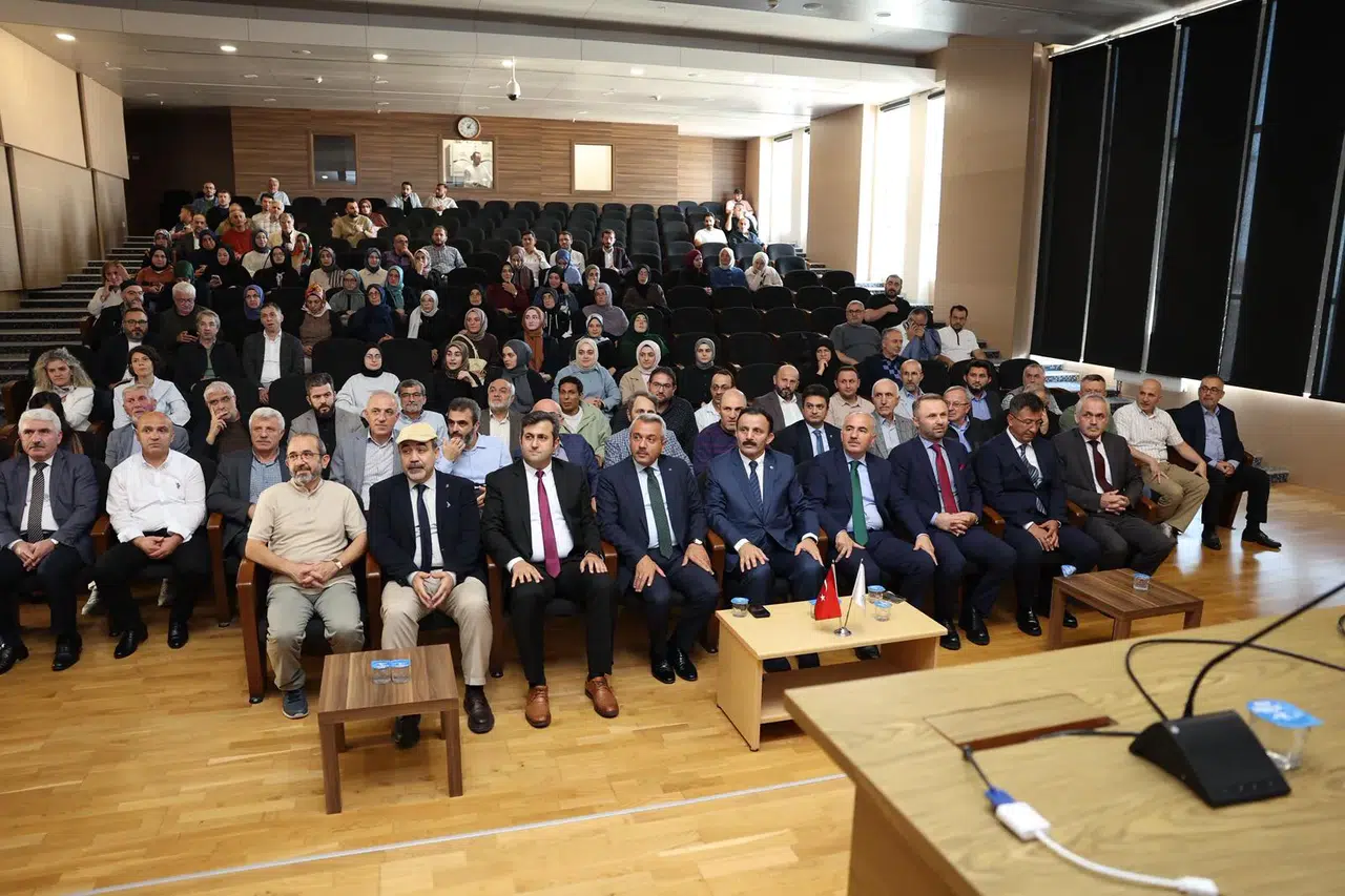 Rize'de Prof. Dr. Demir'e Diyanet ve vefa töreni; başarı temennileriyle dolu anlar yaşandı