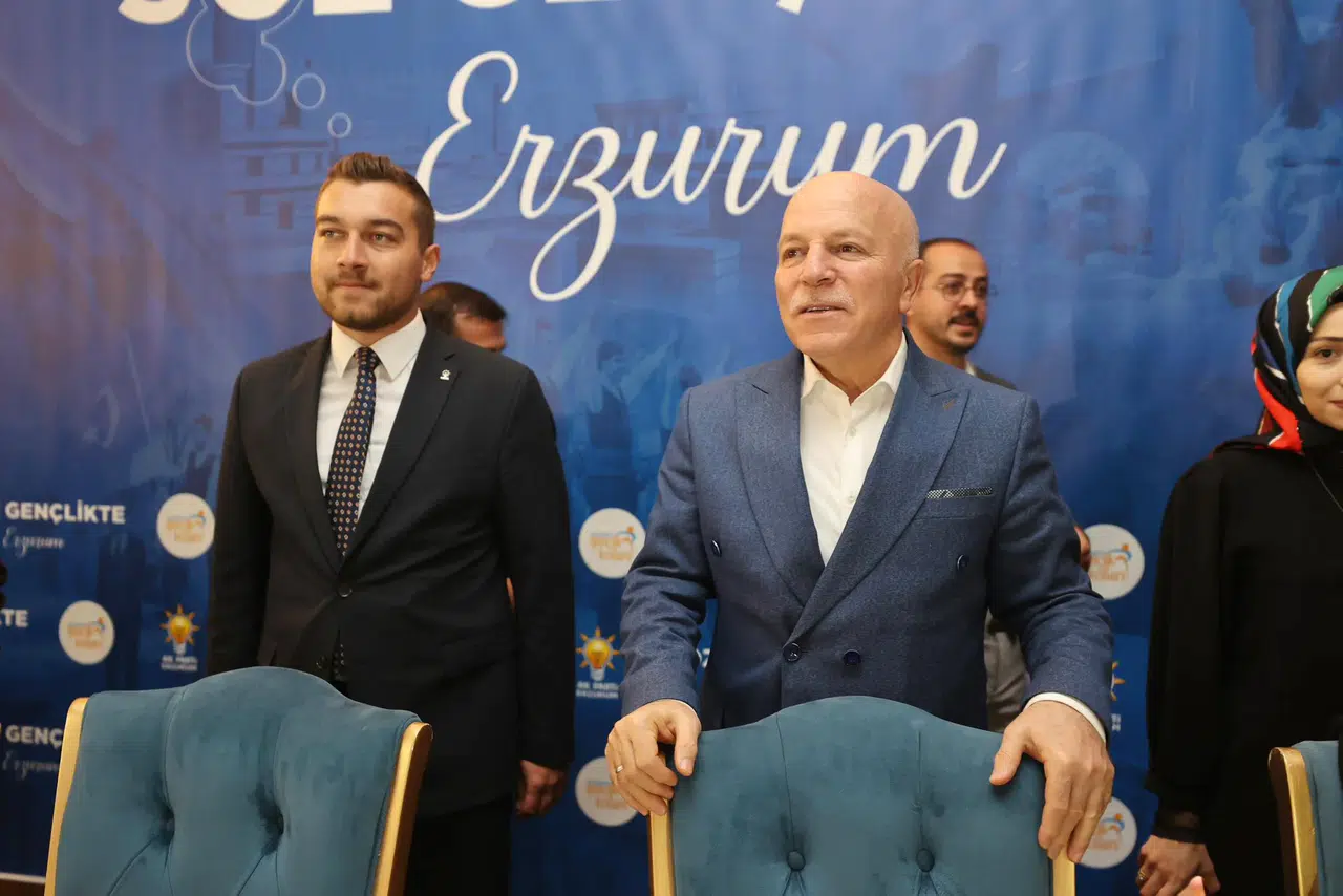 Erzurum'da 'Söz Gençlikte' Programıyla Gençlerin Geleceğe Vurgusu Yapıldı