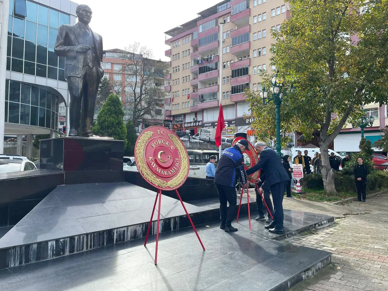Borçka'da Cumhuriyetin 102. Yılı Coşkuyla Kutlandı, 29 Ekim'de Devam Edecek!