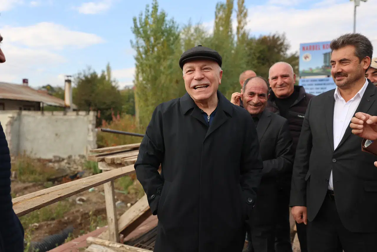 Erzurum Başkanı Sekmen, Narman’daki çalışmaları yerinde inceledi