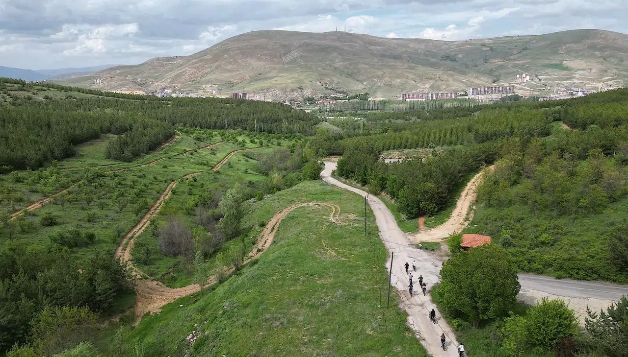Bayburt'un Aslandağı, ekoturizm potansiyeliyle yeni cazibe merkezi olmaya hazırlanıyor
